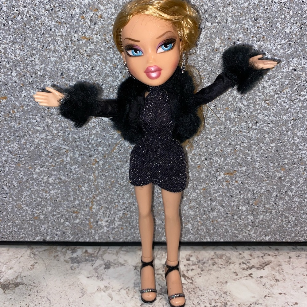 Bratz Fashion Show High Fashion Style Doll